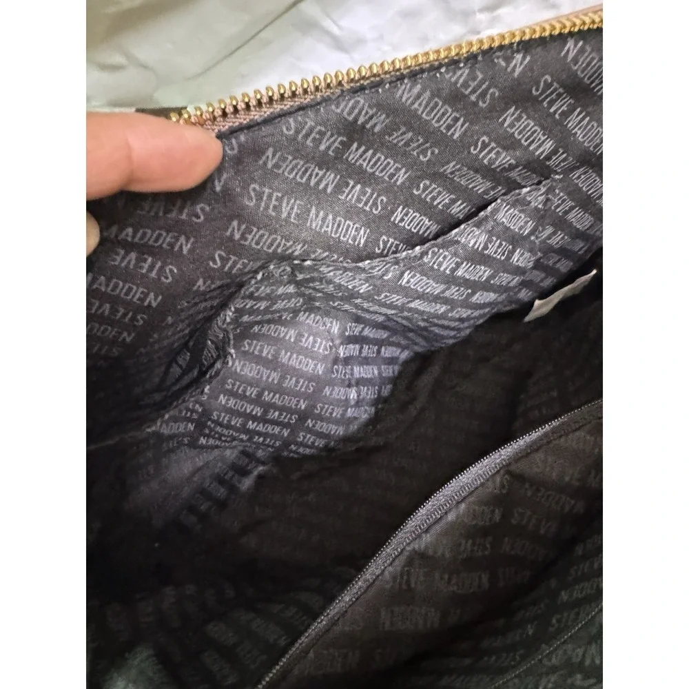 Steve Madden Beige Structured Satchel Handbag With Front Pocket & Gold Hardware - Picture 6 of 10